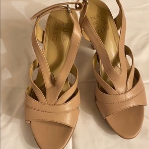 NATURALIZER SHOES DELFINA NUDE SZ 7.5